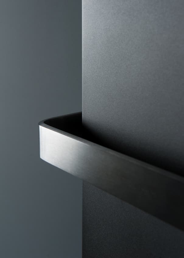 Stretta radiator detail